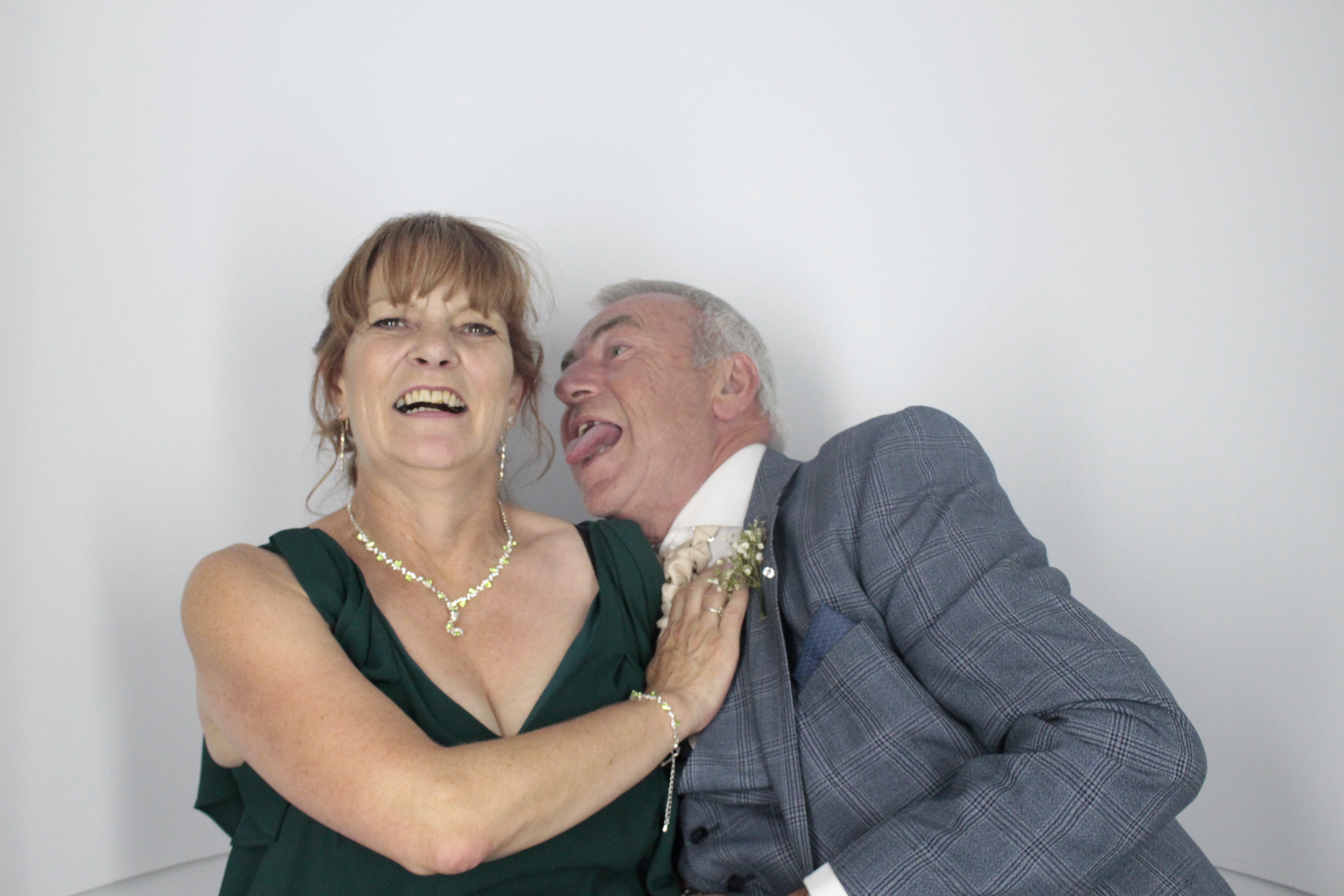 Emma & Karl's Wedding | View more photos from the event at gallery.myphotoboothexperience.co.uk/u/MyPhotoBoothExperienceLtd/Emma-Karls-Wedding